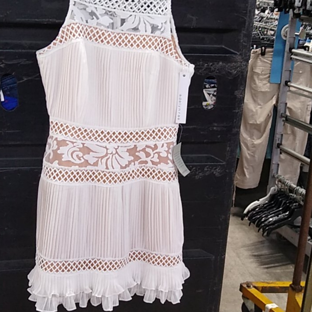 Dress - Picture 2 of 2